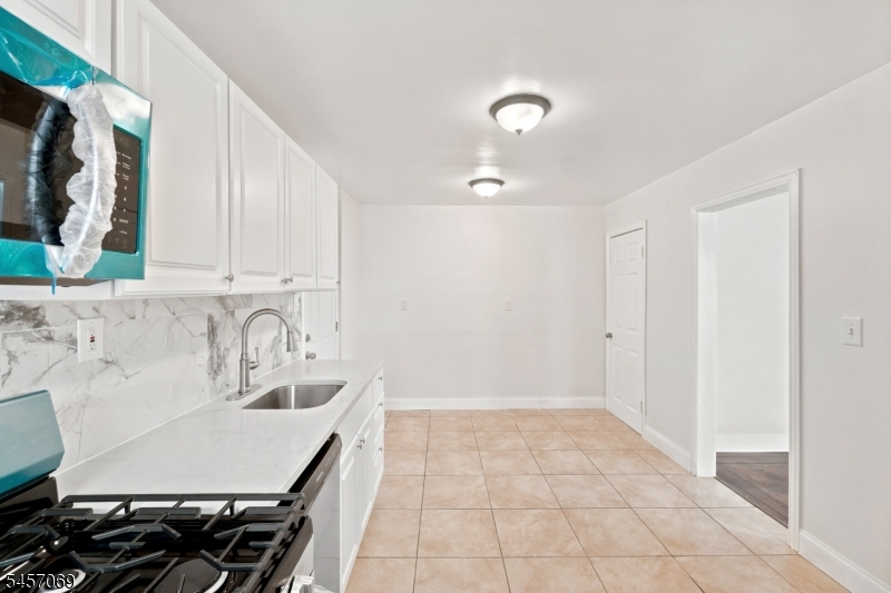 299 Smith St, Newark, NJ, 07106-2517