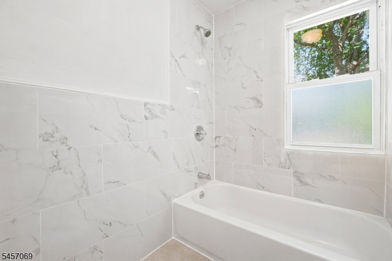 299 Smith St, Newark, NJ, 07106-2517