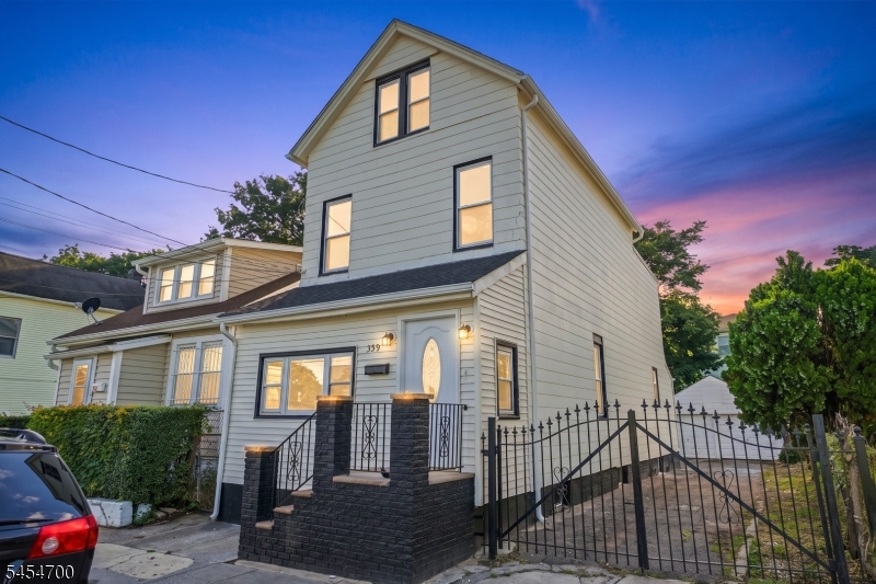 359 S 18Th St, Newark, NJ, 07103-1318