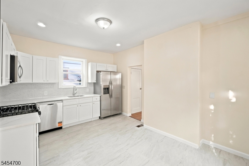 359 S 18Th St, Newark, NJ, 07103-1318