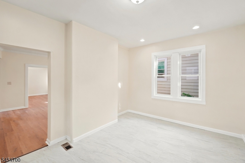 359 S 18Th St, Newark, NJ, 07103-1318