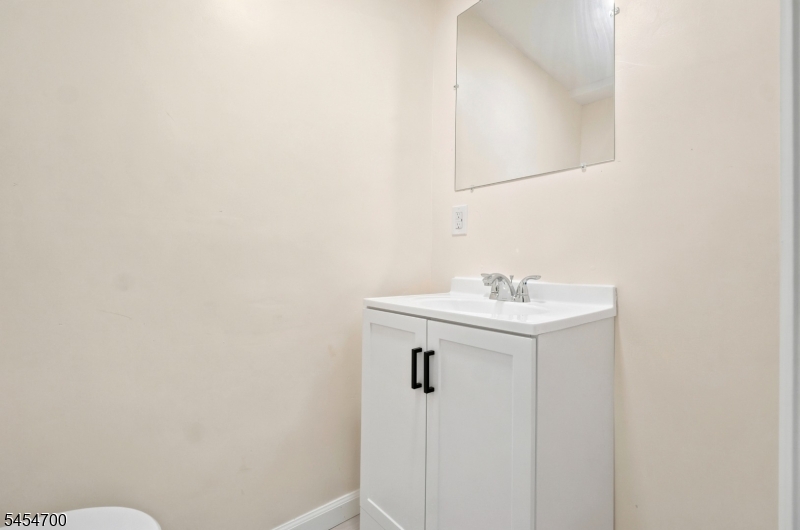359 S 18Th St, Newark, NJ, 07103-1318