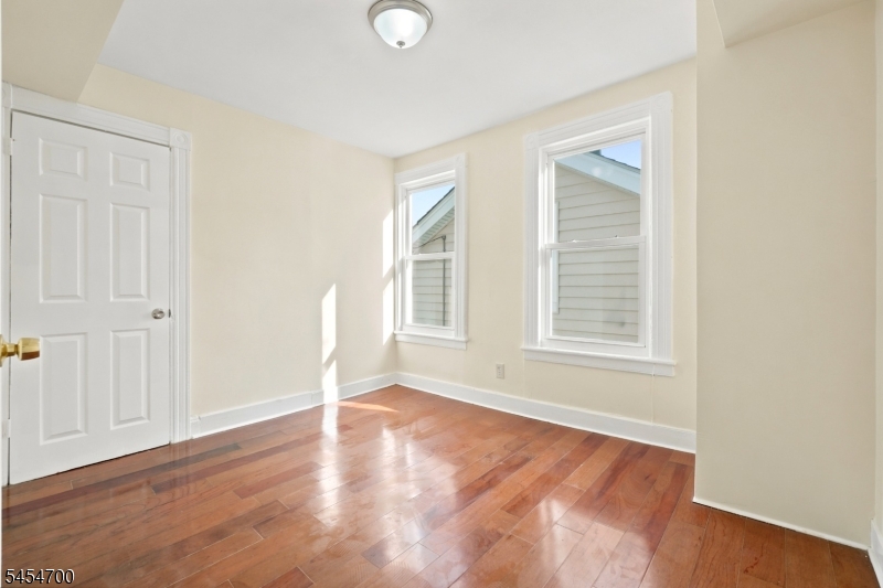 359 S 18Th St, Newark, NJ, 07103-1318
