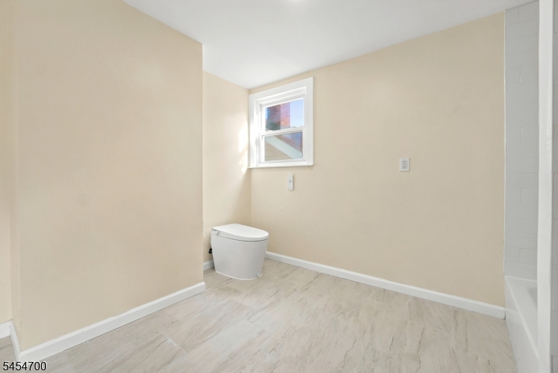 359 S 18Th St, Newark, NJ, 07103-1318