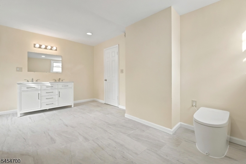 359 S 18Th St, Newark, NJ, 07103-1318
