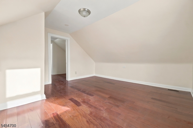 359 S 18Th St, Newark, NJ, 07103-1318