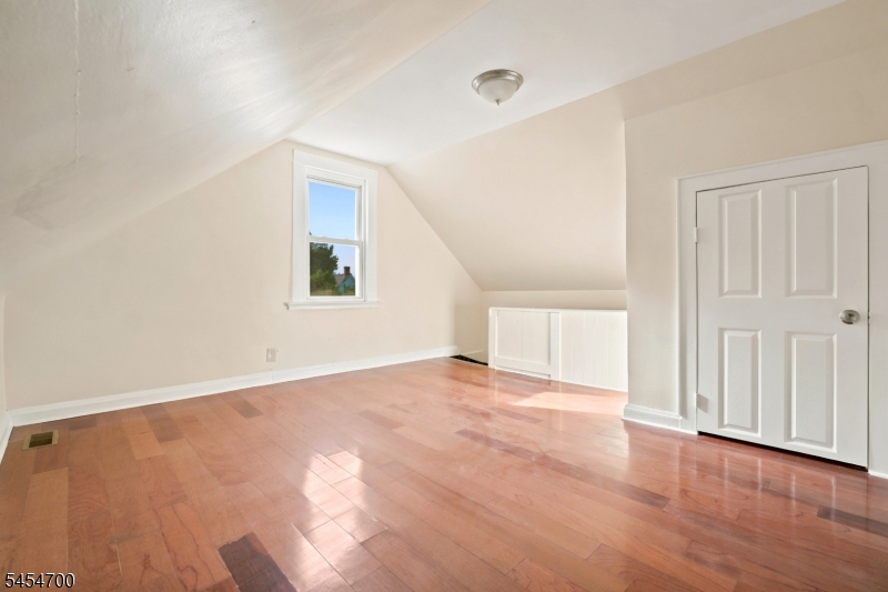 359 S 18Th St, Newark, NJ, 07103-1318