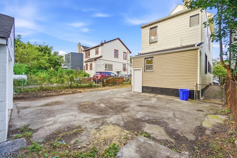 359 S 18Th St, Newark, NJ, 07103-1318