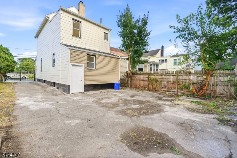 359 S 18Th St, Newark, NJ, 07103-1318
