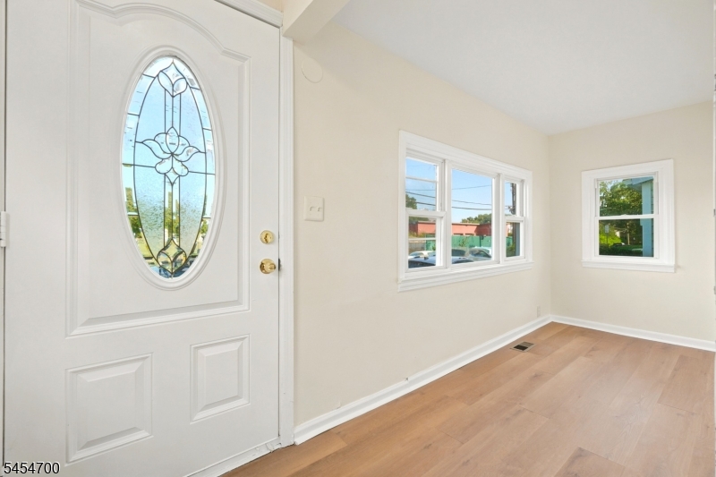359 S 18Th St, Newark, NJ, 07103-1318