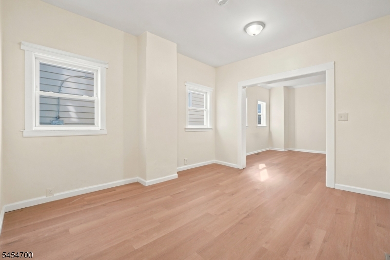 359 S 18Th St, Newark, NJ, 07103-1318