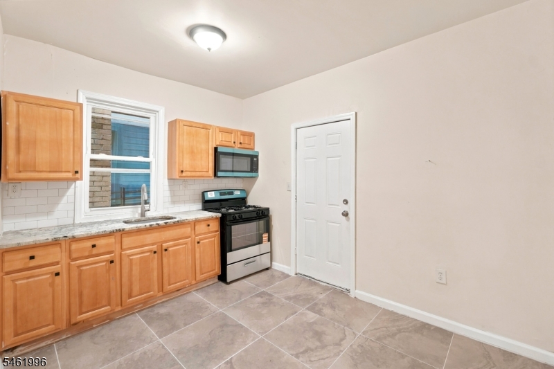 491 S 17Th St, Newark, NJ, 07103-1203