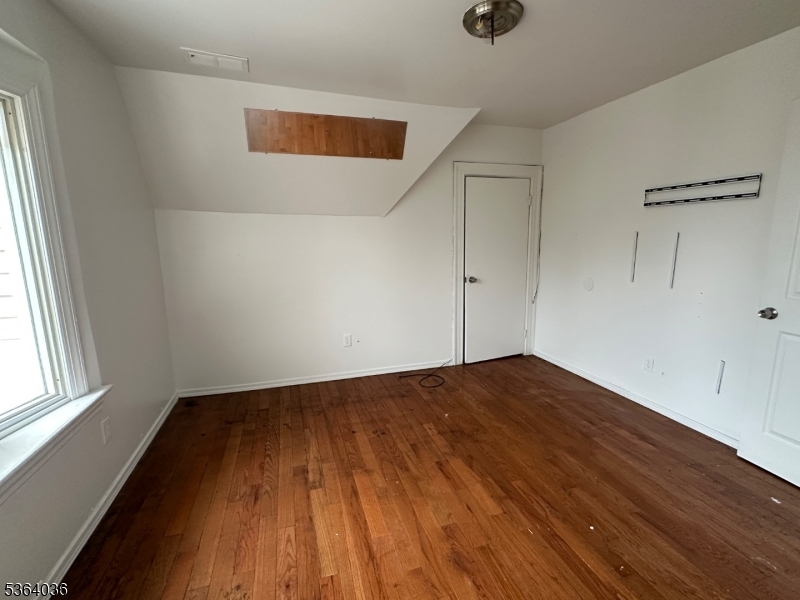 348 13Th Ave, Newark, NJ, 07103-3794