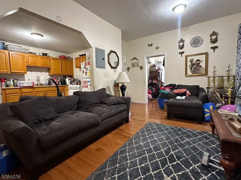 348 13Th Ave, Newark, NJ, 07103-3794