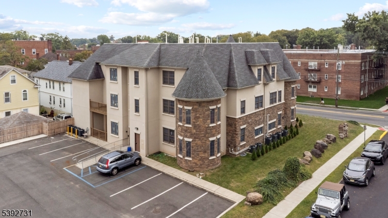 listing main picture