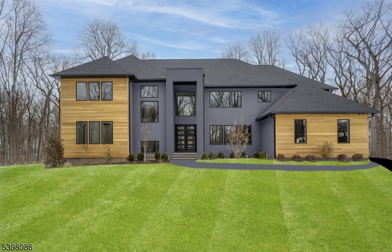 listing main picture