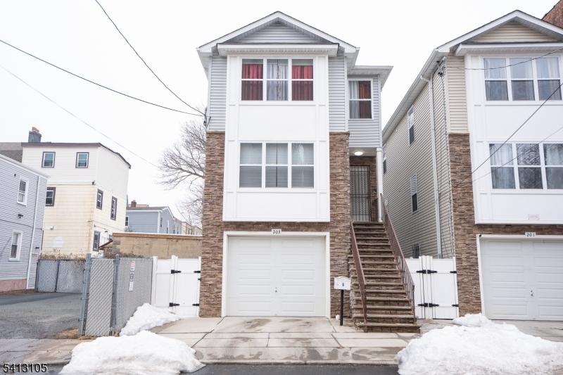 listing main picture