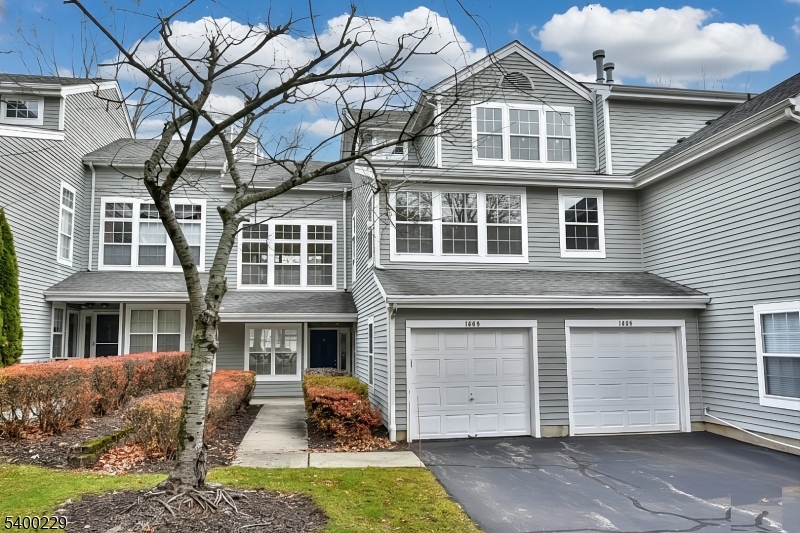 listing main picture