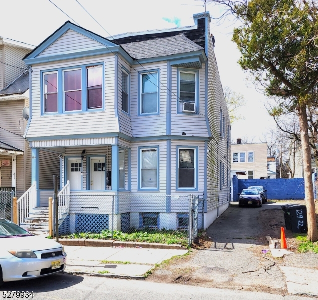 listing main picture