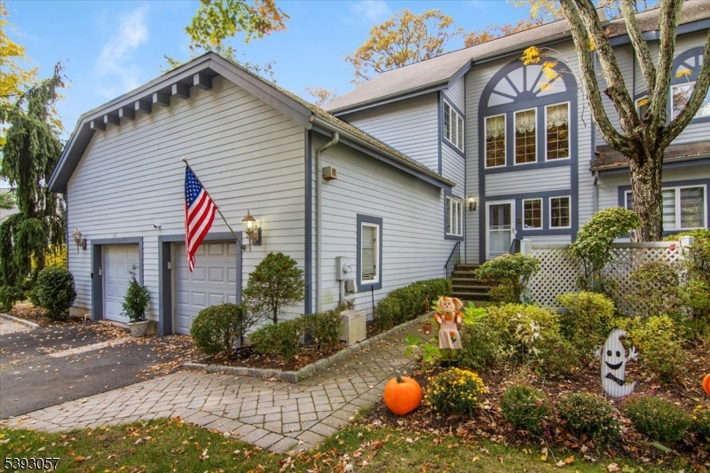 listing main picture