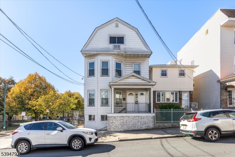 listing main picture