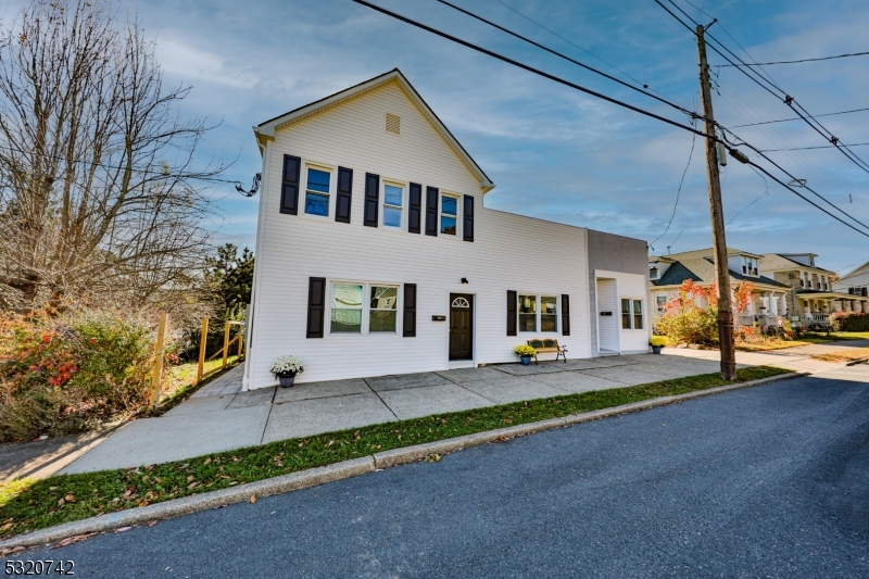 listing main picture
