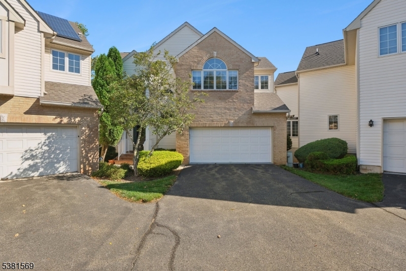 listing main picture