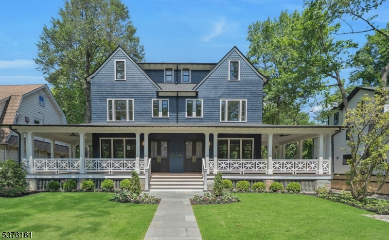 listing main picture