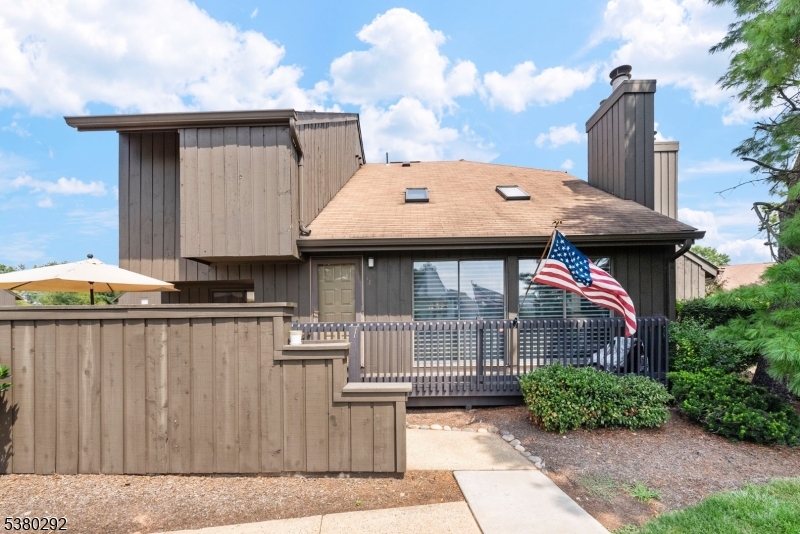 listing main picture