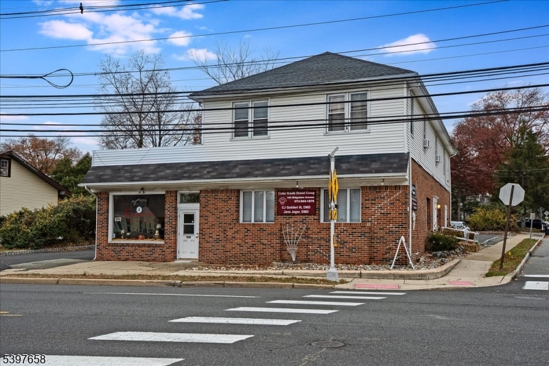 listing main picture