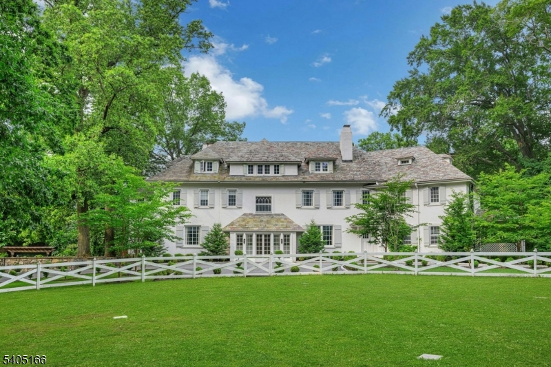 listing main picture