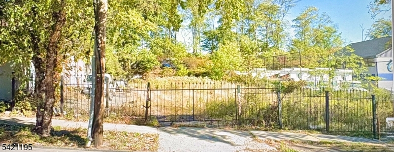 listing main picture