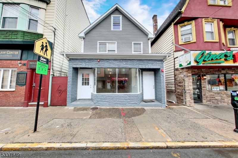 listing main picture