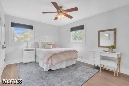 Large bedroom w/ large closet, ceiling fan, great sunlight