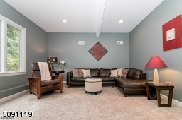 Sunny & spacious w/recessed lights