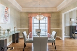 Dining Room w/tray ceiling
