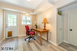 A great space & access to deck
