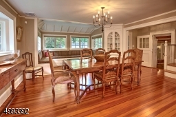 Window Seat sitting area, storage underneath