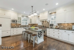 Gourmet Kitchen, Cabinetry Ceiling Height