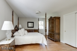 THREE CLOSETS!