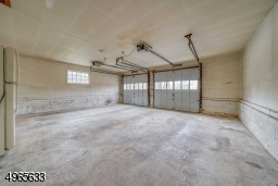 Oversized 2 car garage