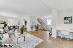 Soho art gallery effect with 9 ft high ceilings and pristine natural oak organically finished floors throughout.