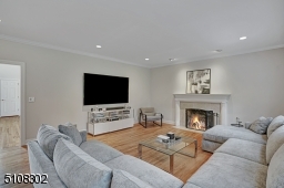 Hardwood Floors, Crown Molding, Recessed Lights