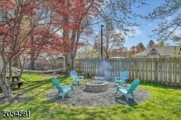 Built-in outdoor fire pit to enjoy those summer nights!