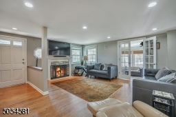 This house has great flow, perfect for entertaining!