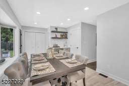 The butlers' area offers Wine Frig and perfect spot for entertaining