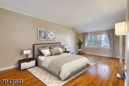 Master en suite with two walk-in closets and full bath.
