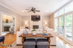 Entertain in style with Open Floor Plan!
