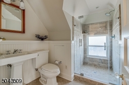 Over-size Shower & Pedestal Sink