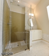 Full walk in shower and soaking tub